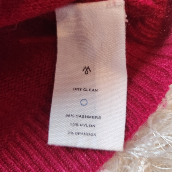 MARTIN + OSA Women's Luxury Cashmere V-Neck Sweater Raspberry Color, Size XS - Picture 4 of 7